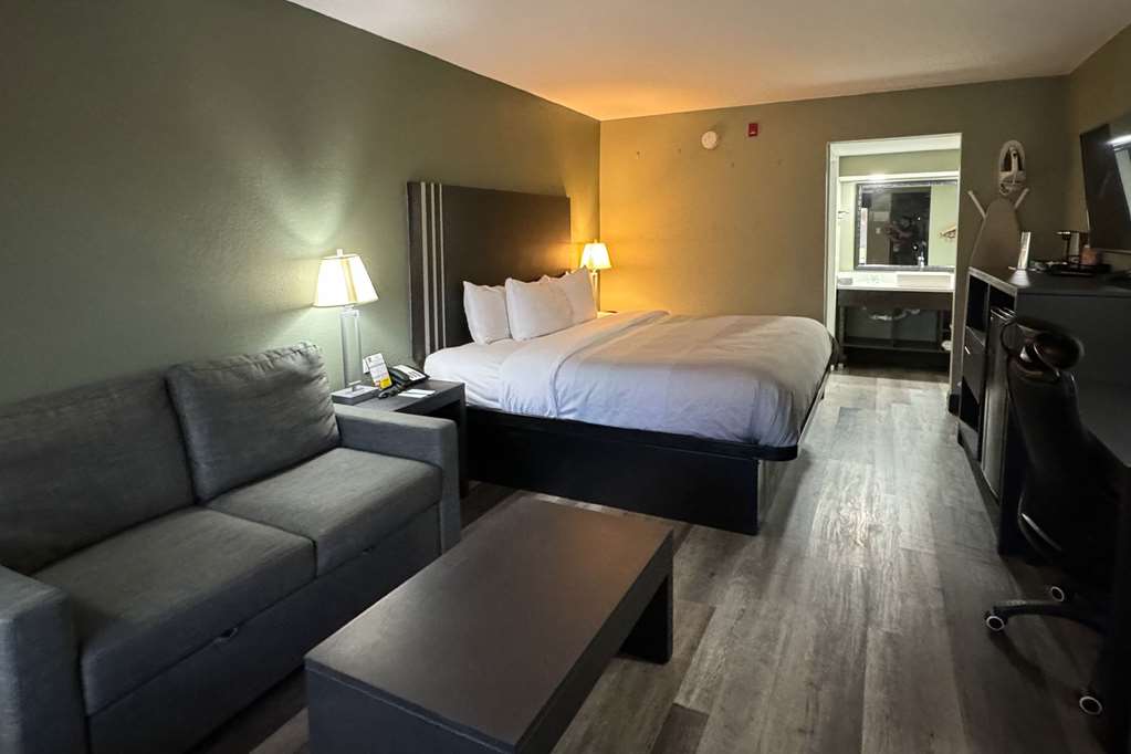 Quality Inn & Suites near Panama City Beach - photo 8