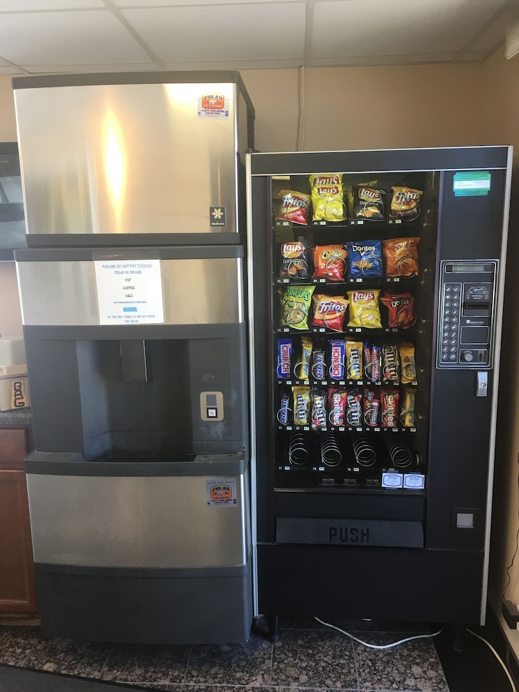 Midway Inn & Suites - photo 16
