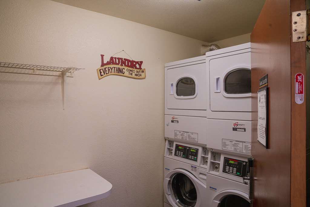 Super 8 by Wyndham Yuma - photo 28