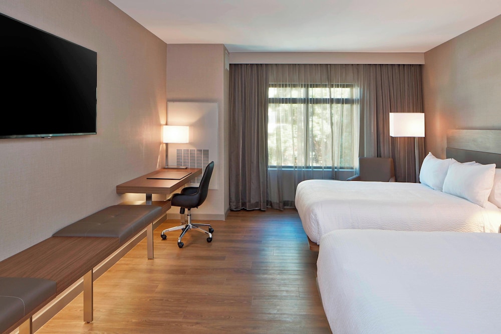 AC Hotel by Marriott Seattle Bellevue Downtown - photo 7