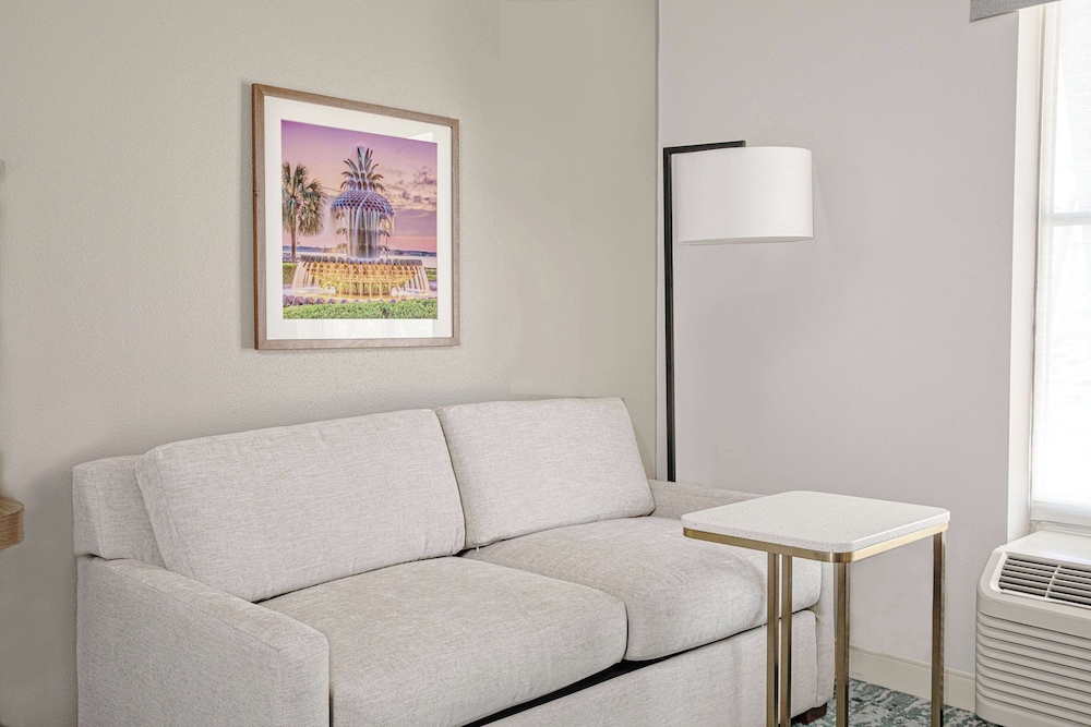 Hampton Inn & Suites Charleston West Ashley - photo 25