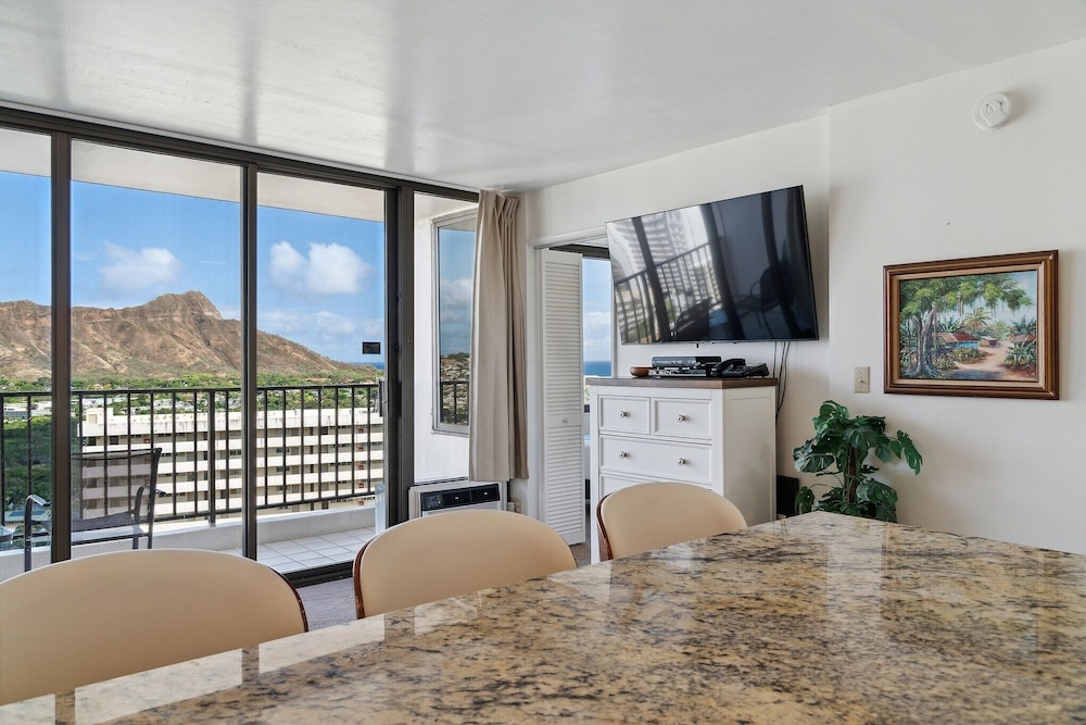 Tower 1 Suite 3007 Qqs - photo 24