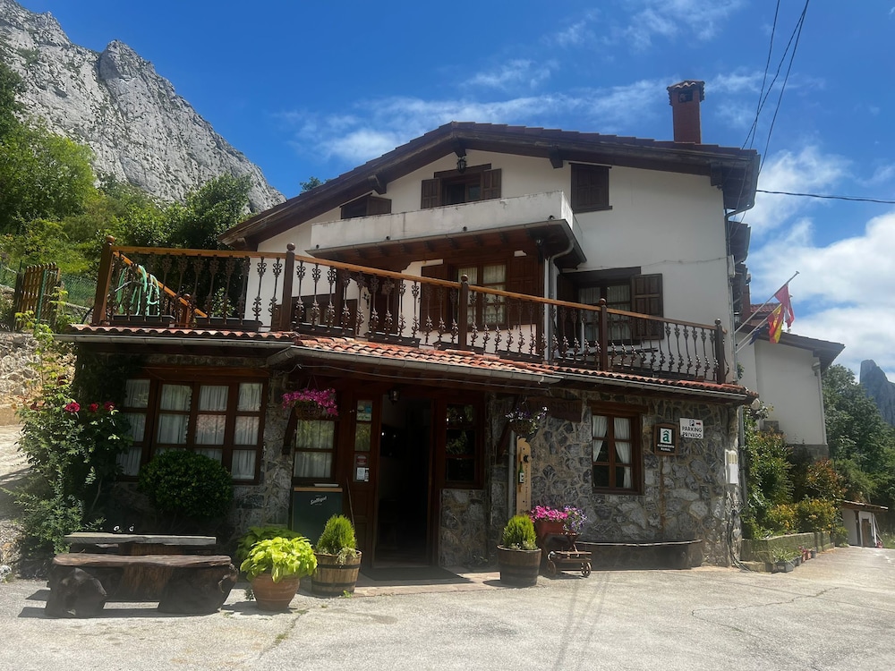 Hotel Rural El Sestil in Potes, Spain