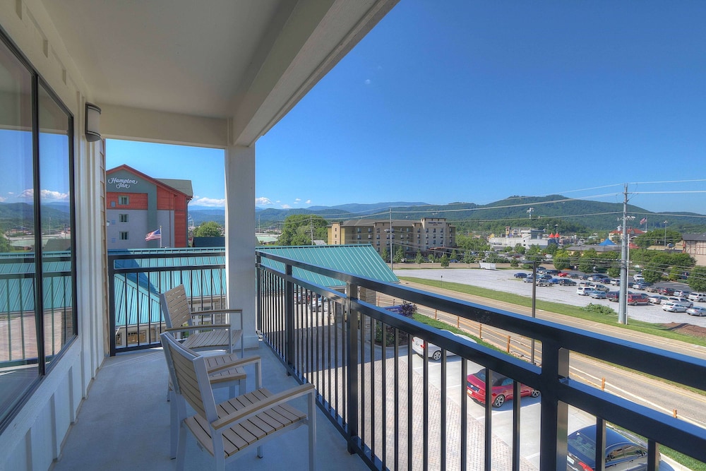 Hilton Garden Inn Pigeon Forge - photo 38