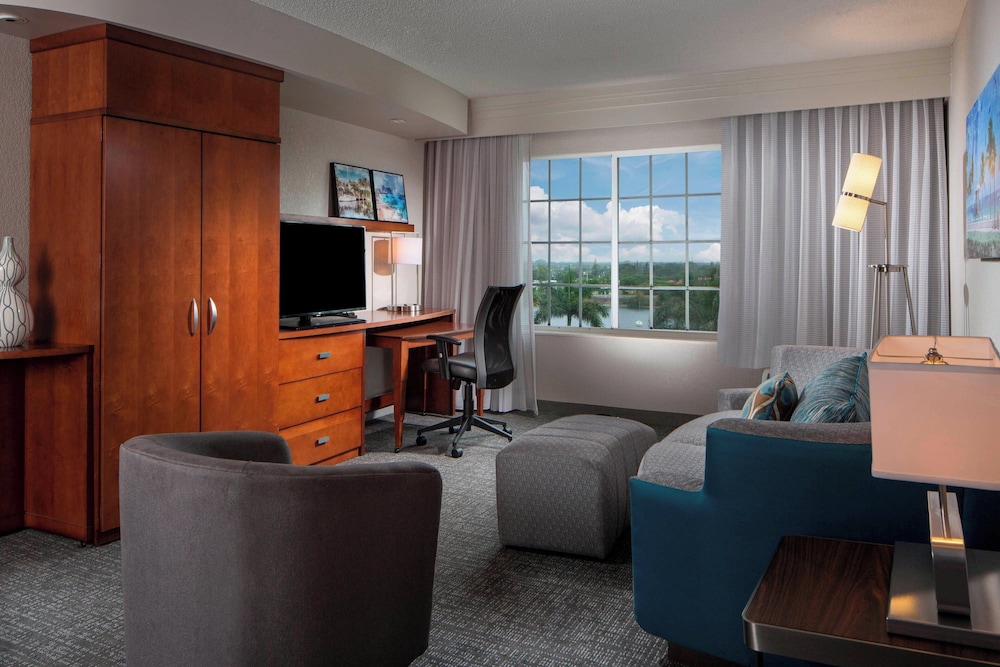 Courtyard by Marriott Fort Lauderdale Airport & Cruise Port - photo 13