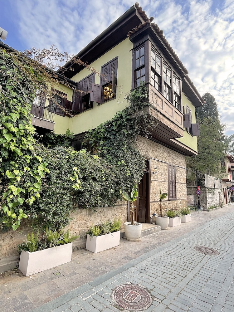 Hotel Mille Kaleiçi pet-friendly hotel Antalya