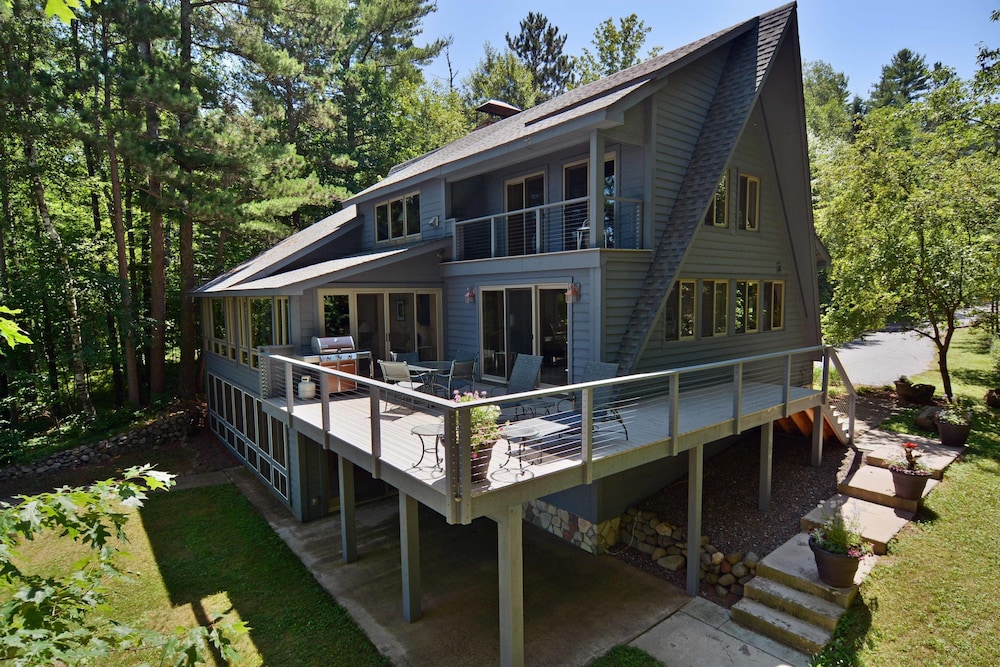 Serenity On Lake Owen 5 Bedroom Hotel Room by RedAwning - photo 45