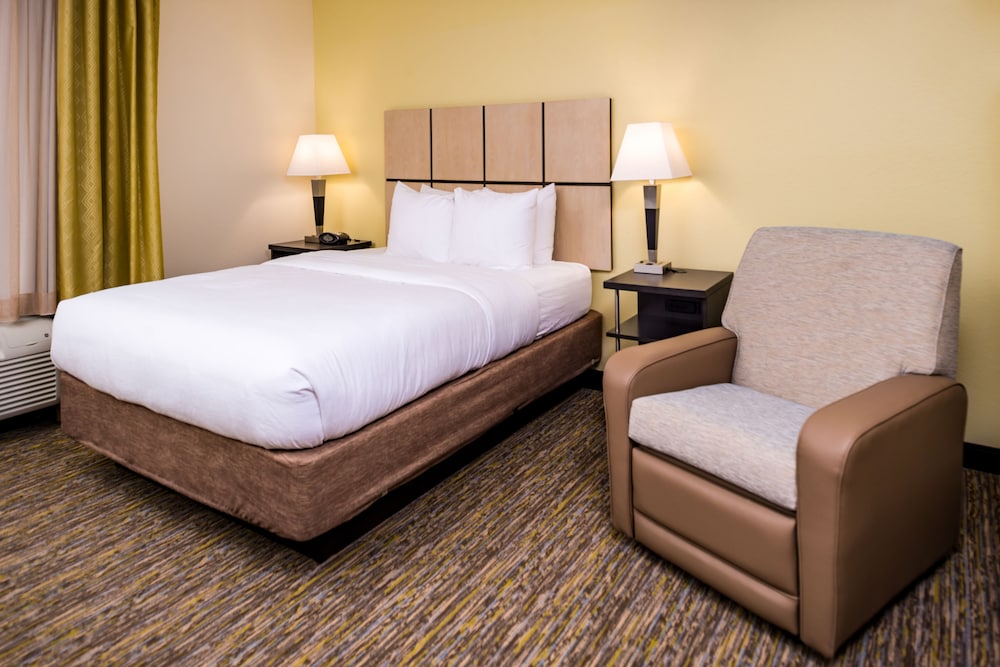 Candlewood Suites Carlsbad South by IHG - photo 14