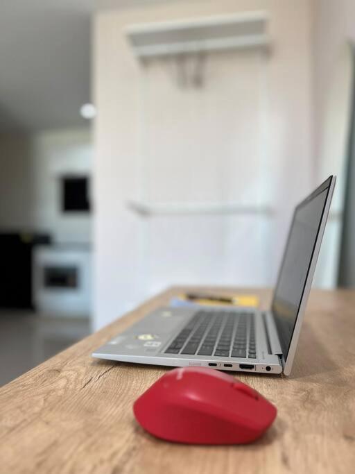 29th floor Studio Cozy Workplace Long stay wide space — 4-Star Luxury Hotel in Phra Khanong, Thailand