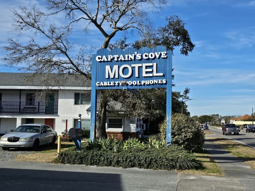 Captain's Cove Motel - photo 18