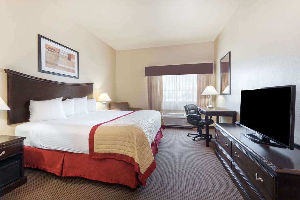 Baymont by Wyndham Perryton - photo 8