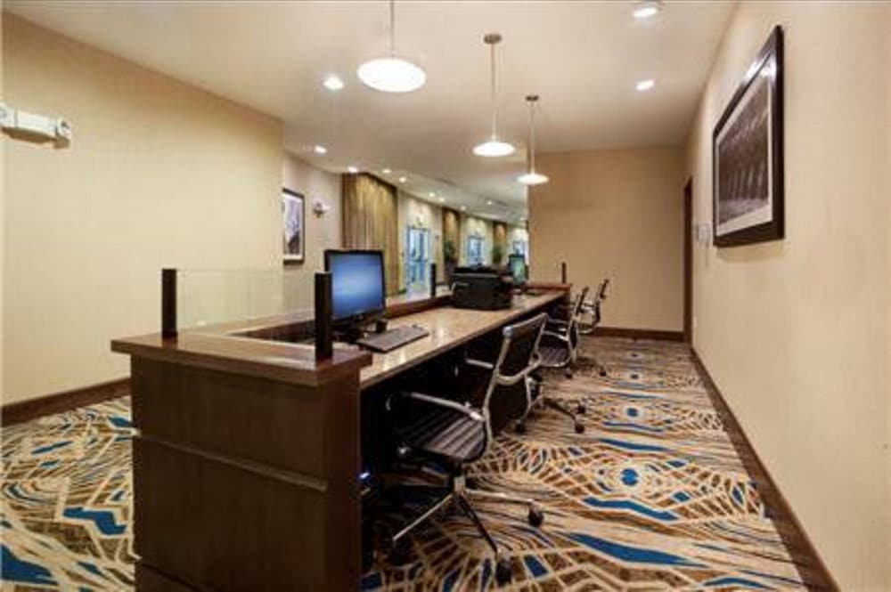 Holiday Inn & Suites San Antonio Northwest by IHG - photo 22
