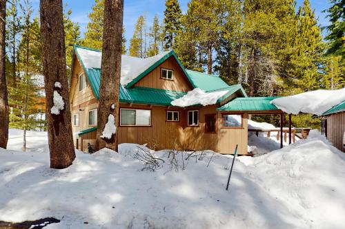 Relaxed and Comfortable Family Gathering Home — 4-Star Luxury Hotel in Truckee, United States