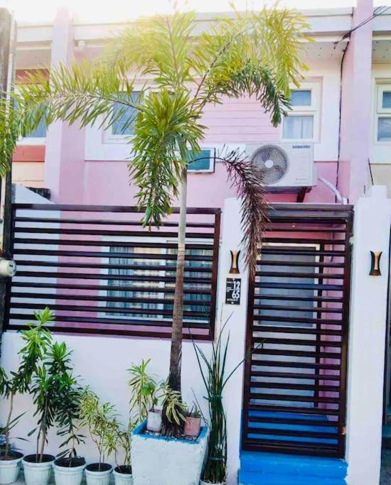 Entire Unit Fully Air conditioned with Hi Speed WiFi in Mabalacat City, Philippines