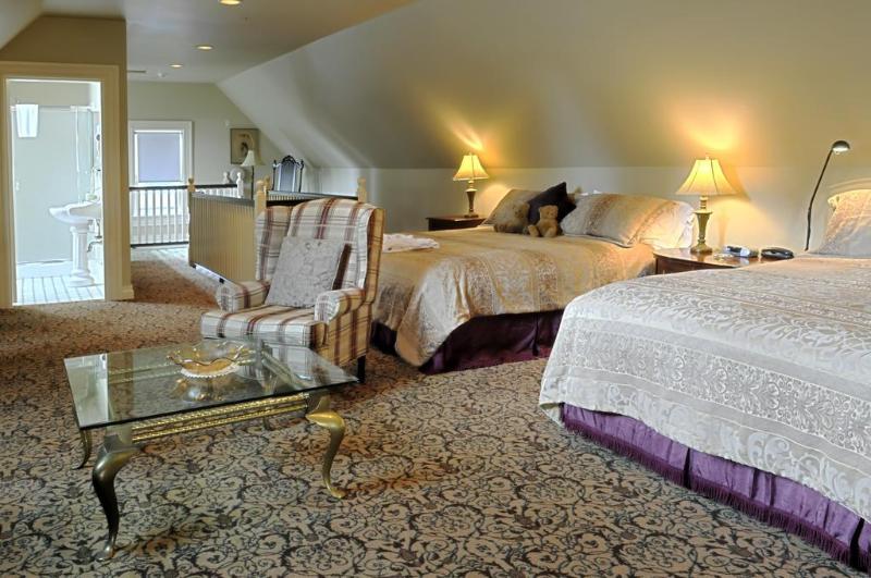 O Canada House Bed & Breakfast — 4-Star Luxury Hotel in Vancouver, Canada