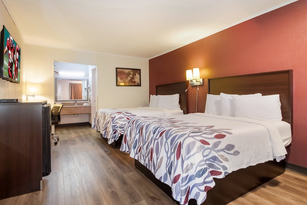 Red Roof Inn Santee - photo 9