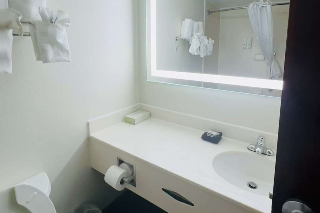 Quality Inn Danville University Area - photo 35