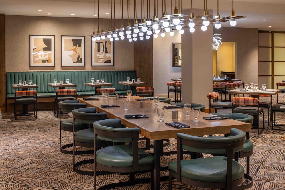 DoubleTree by Hilton San Francisco Airport - photo 35