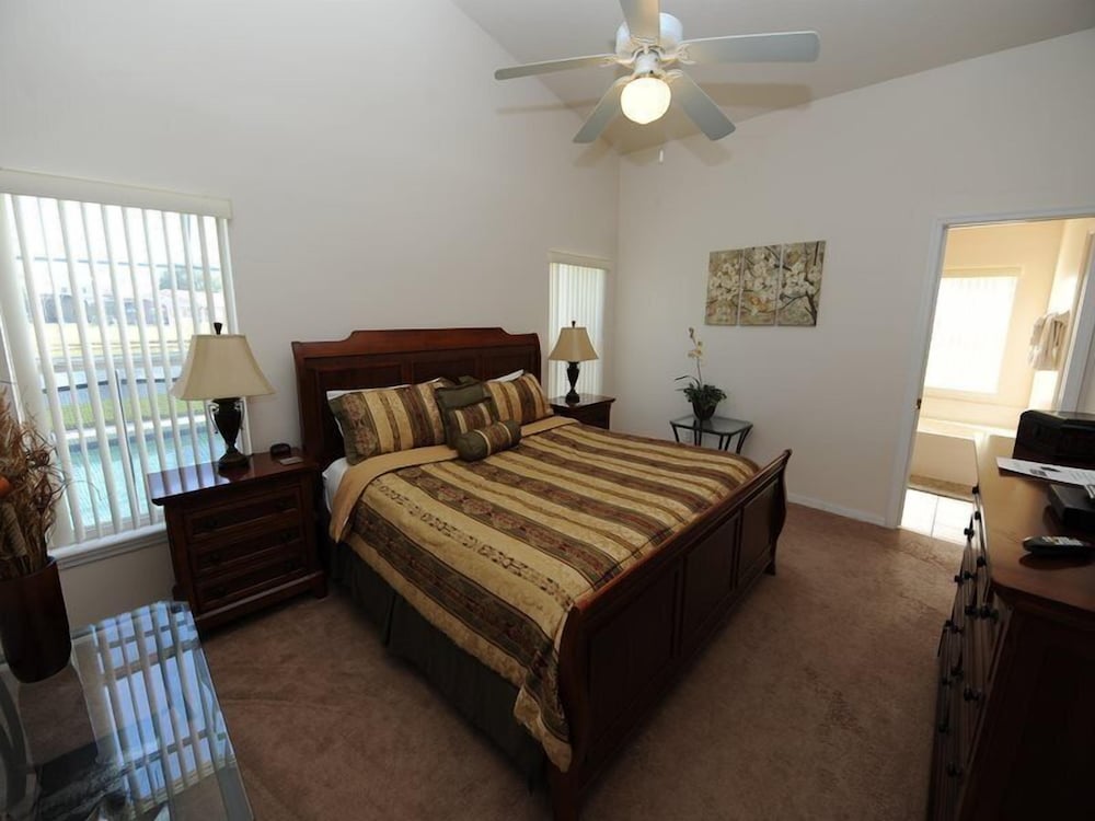 Sandy Ridge 76 - carbon neutral hotel in Davenport