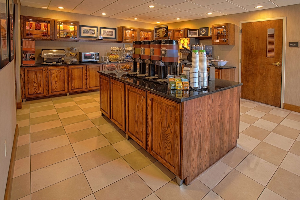 Hampton Inn Wheeling - photo 41