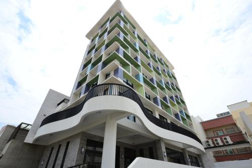 Sky Square Business Travel — Magong