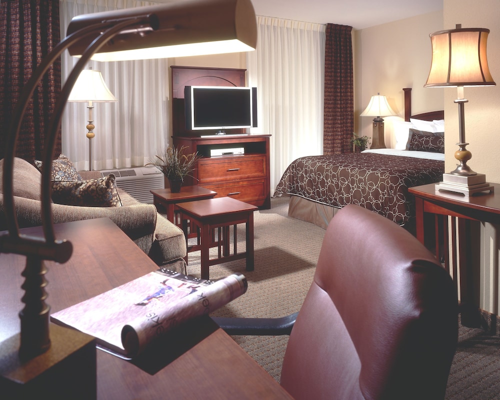 Staybridge Suites Milwaukee Airport South an IHG Hotel - photo 2