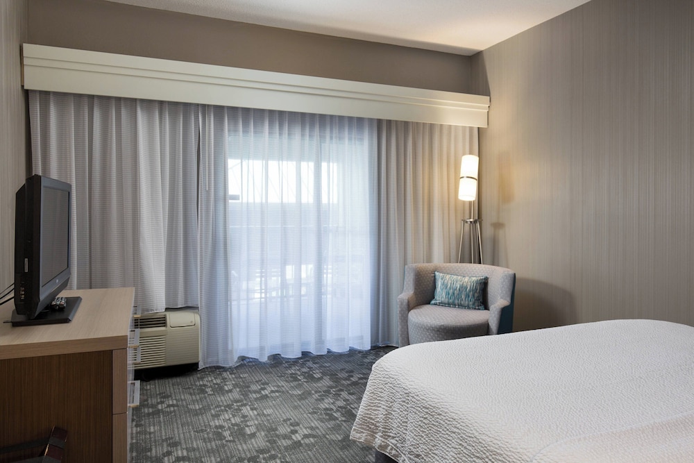 Courtyard by Marriott Kansas City East Blue Springs - photo 9