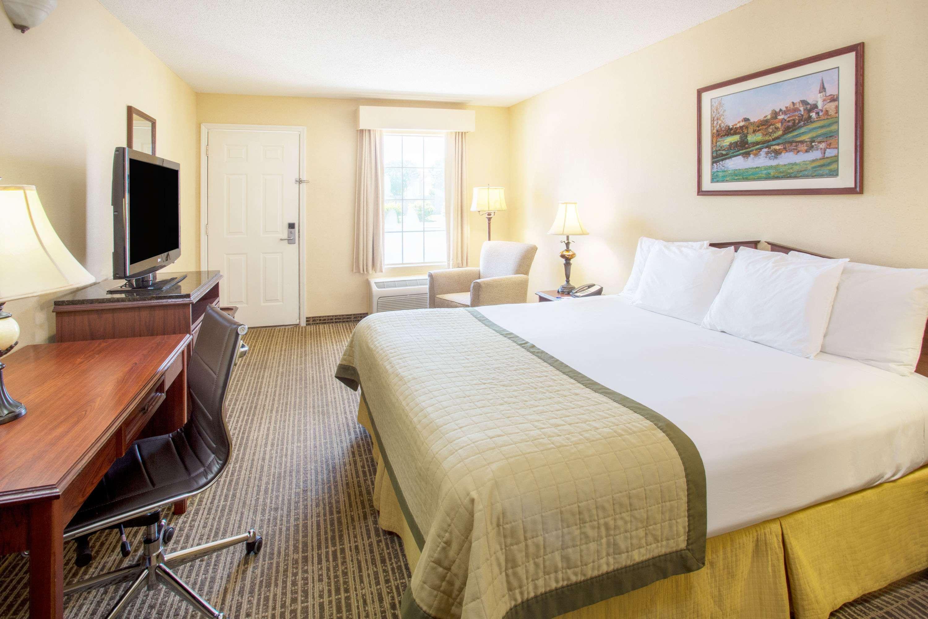 Baymont by Wyndham Dunn - photo 8
