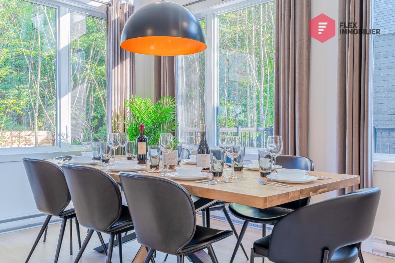 The Blue Pearl of Portneuf Private hot tub Pool Trails Billiards in Pont Rouge, Canada