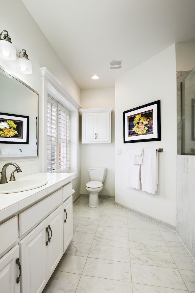 Oak Street Mansion - photo 27