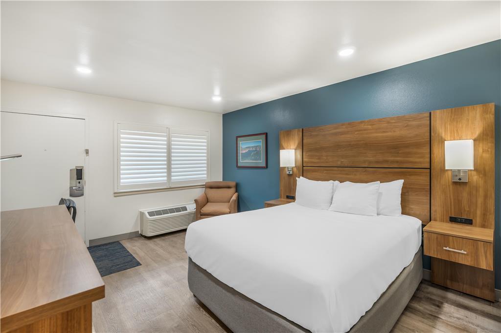 Best Western Plus Clocktower Inn - photo 31