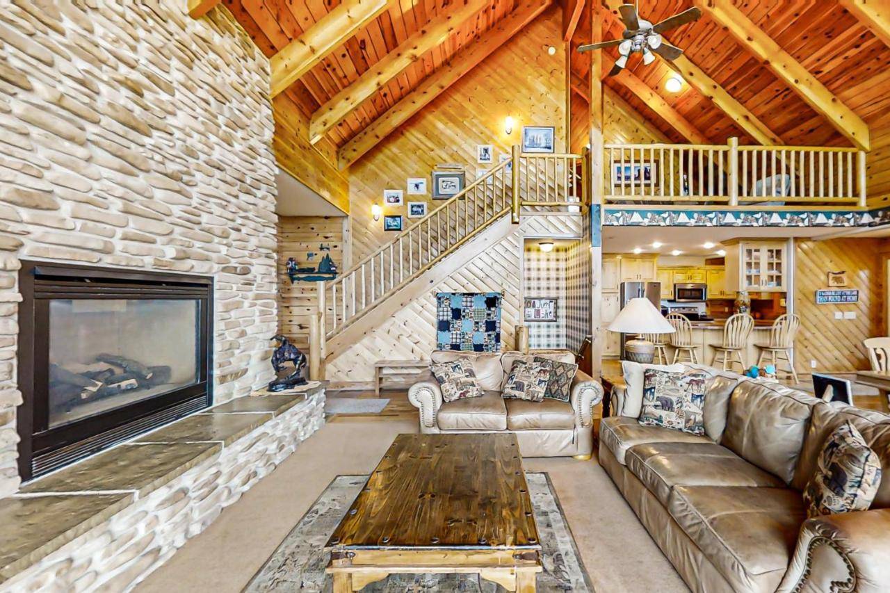 Joining Families at Bear Lake in Garden City, United States