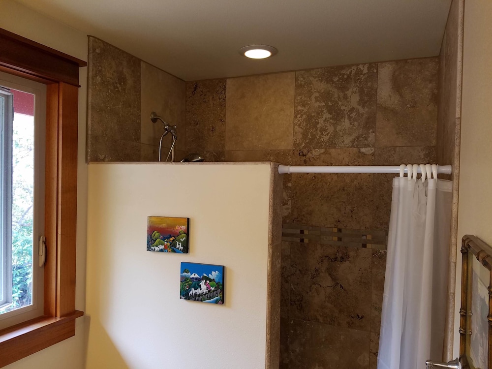 Kona Palace in Captain Cook - photo 31