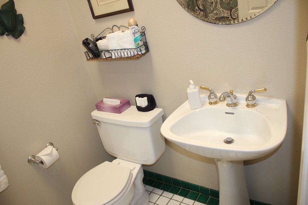 Pelican Cove Inn - photo 112