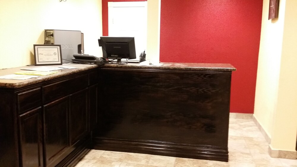 Desert Mirage Inn & Suites - photo 12