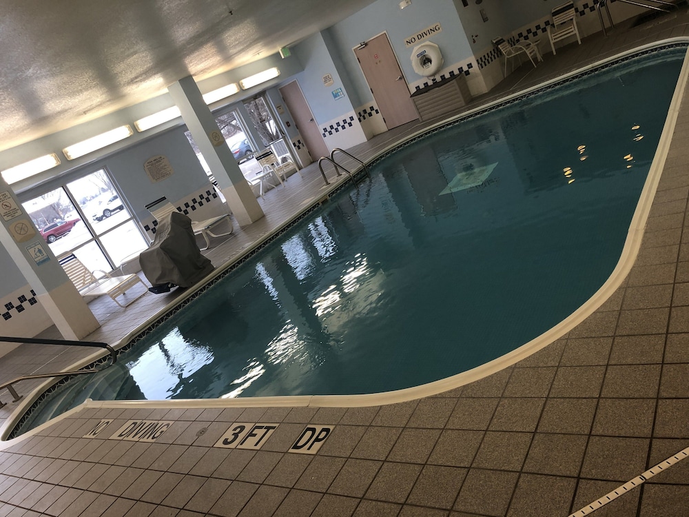 Baymont by Wyndham Coon Rapids - photo 29