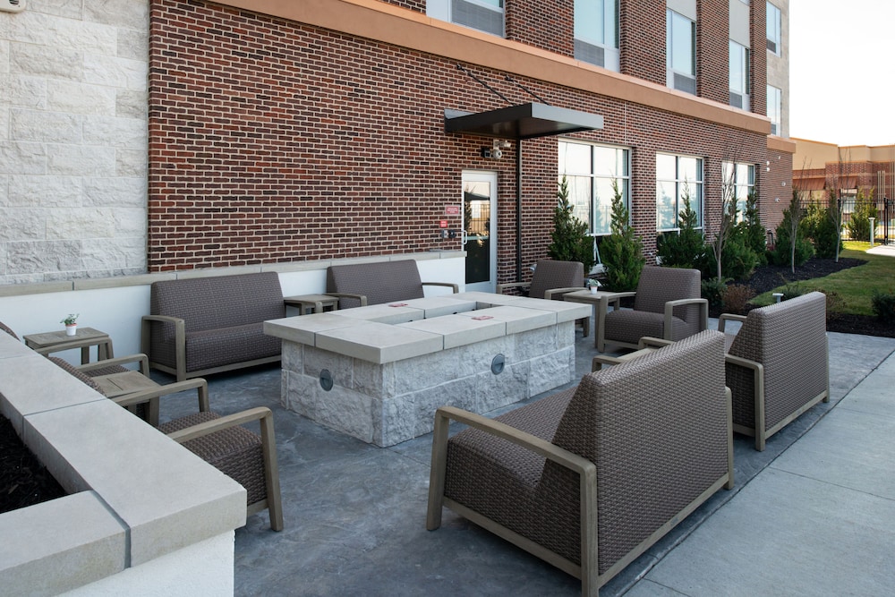 Four Points by Sheraton Kansas City Olathe - photo 32