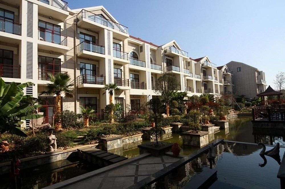 Nanjing John Hot Spring Hotel — 4-Star Luxury Hotel in Nanjing, People's Republic of China
