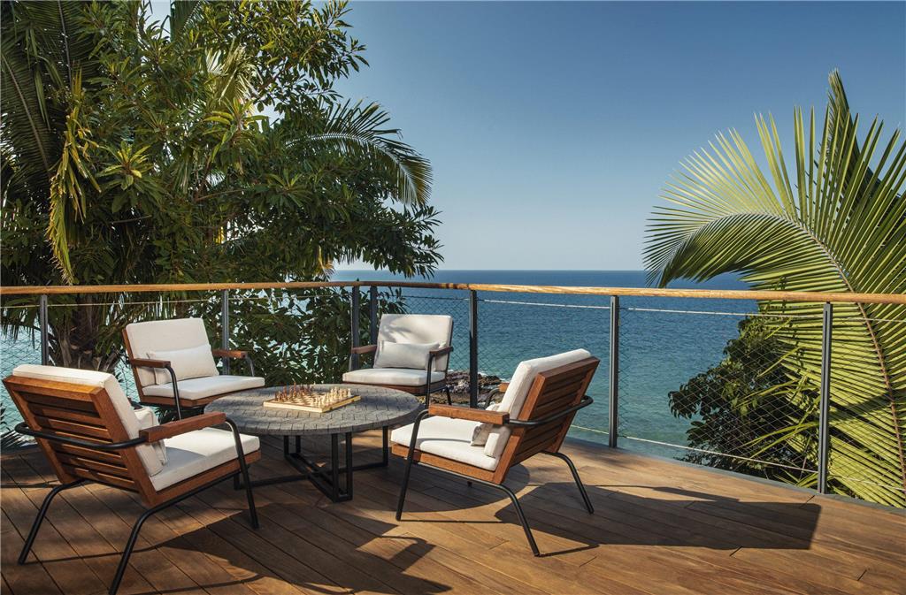 VillaPacifico OutdoorSeating View