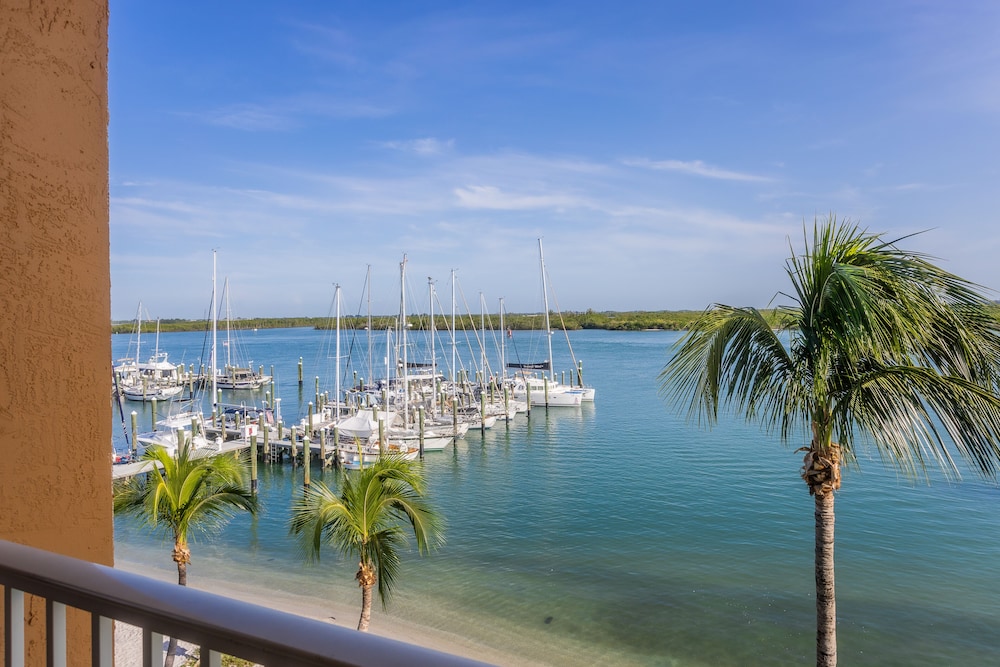 Hutchinson Island Hotel - photo 15