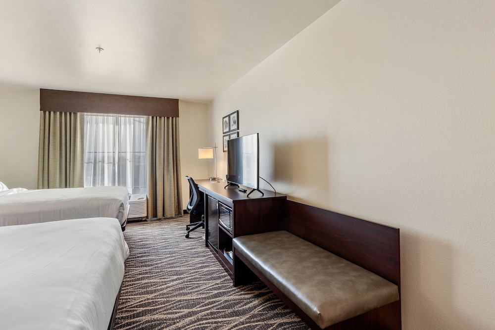Cobblestone Hotel & Suites Little Chute - photo 15