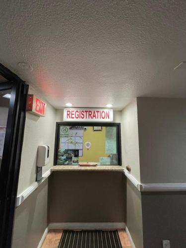 Sunrise inn - photo 9