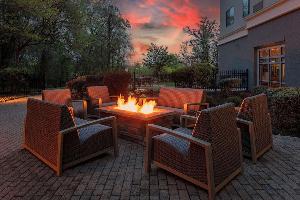 Courtyard by Marriott Pittsburgh Greensburg - photo 23