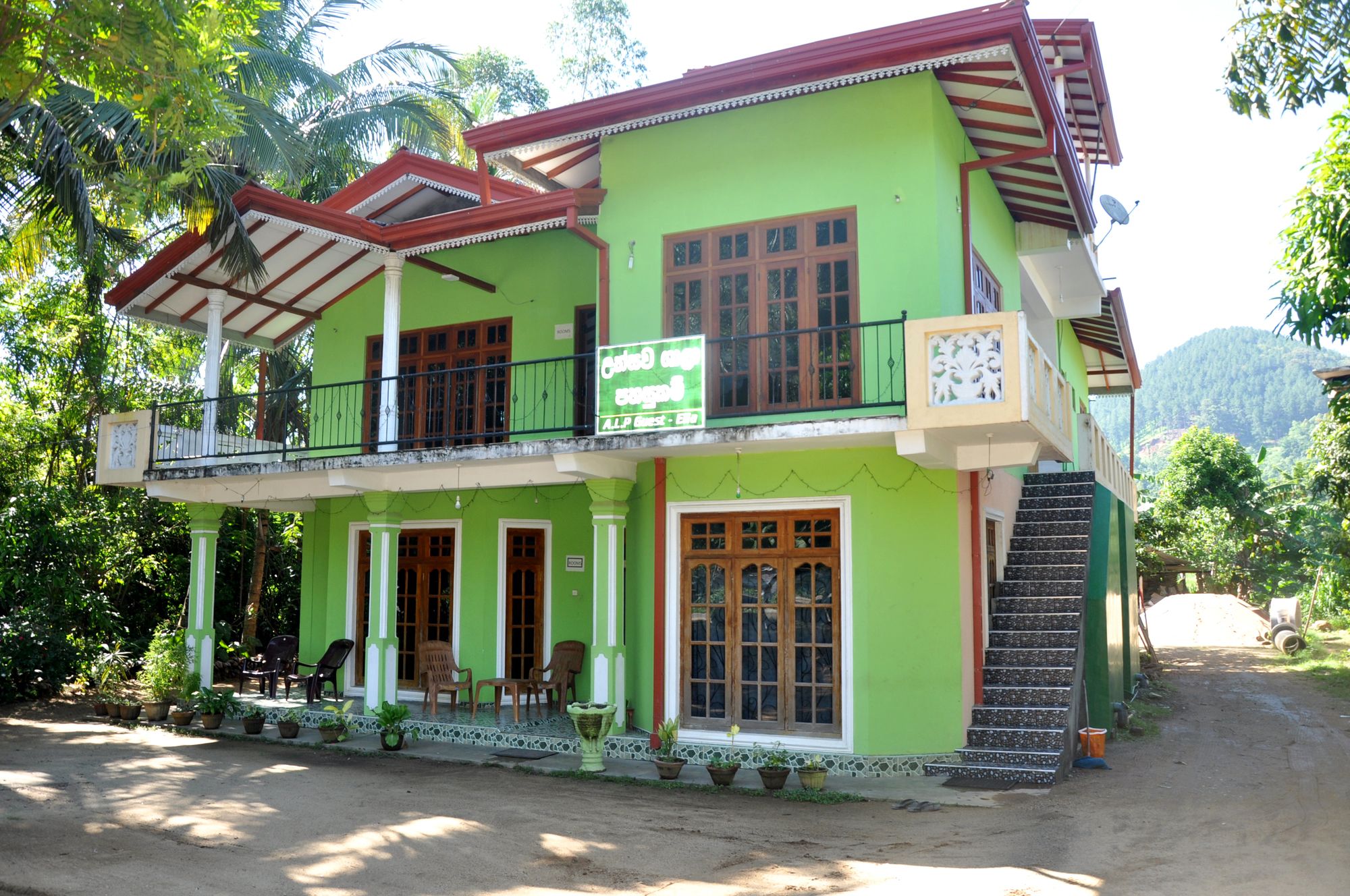 Alp Guest in Ella Town, Sri Lanka