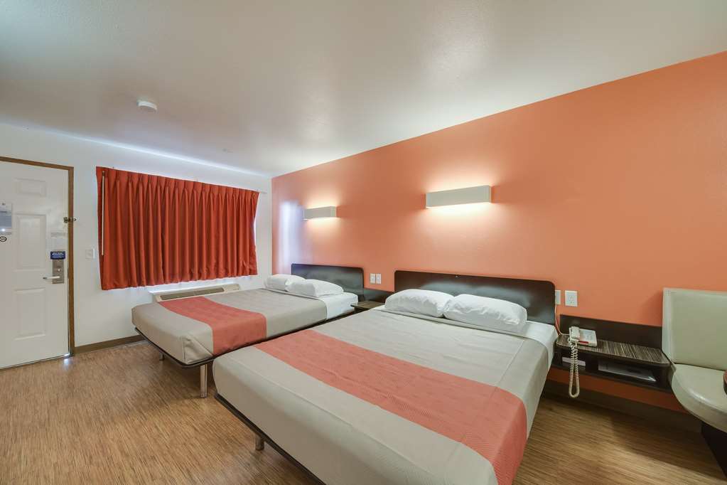 Motel 6 Brownsville TX North - photo 14