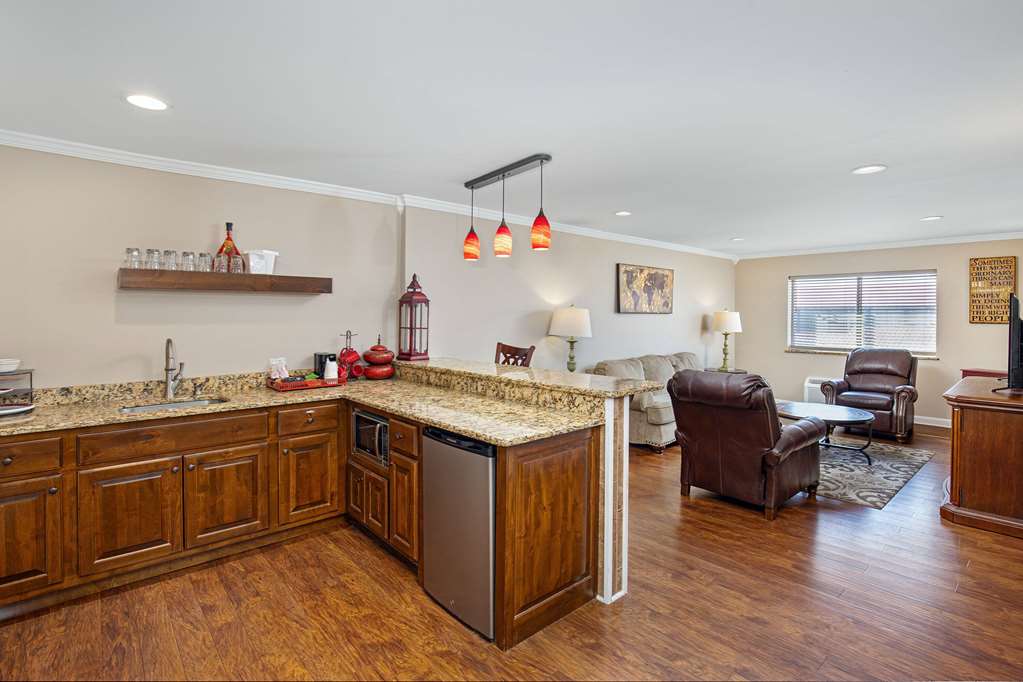 Ramada by Wyndham Bowling Green - photo 34