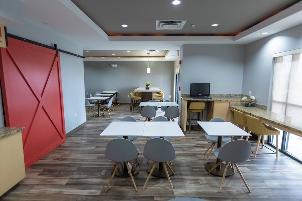 TownePlace Suites Bowling Green - photo 35