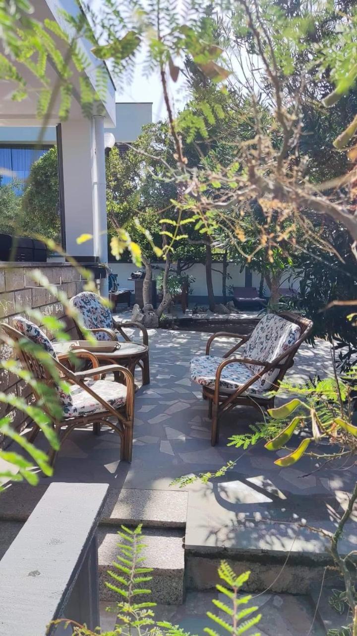Villa Pagar with Hydromassage Pool Pets Friendly And Fresh Rooms Interior 2026 — 4-Star Luxury Hotel in Povljana, Croatia