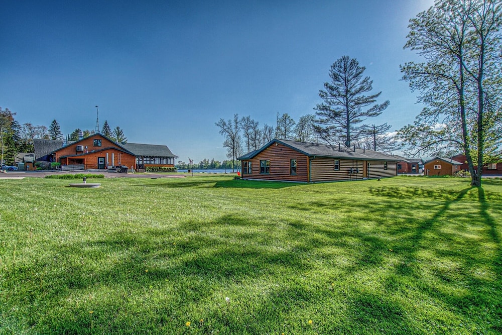 Lena's Northern Pines Resort - photo 94