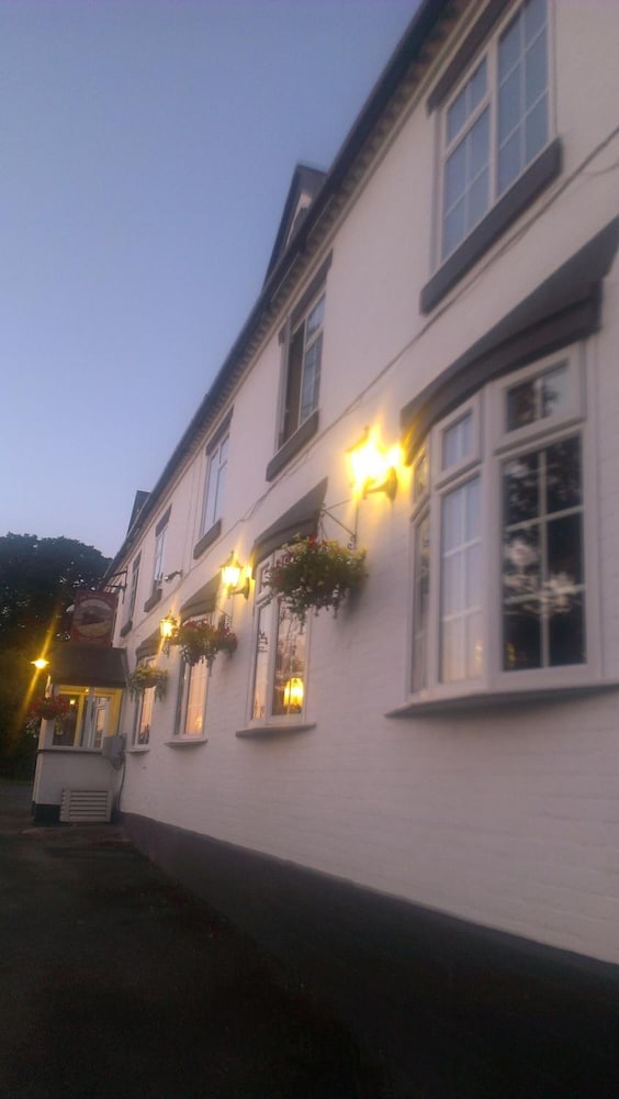 The Railway Inn — hotel in Welshpool